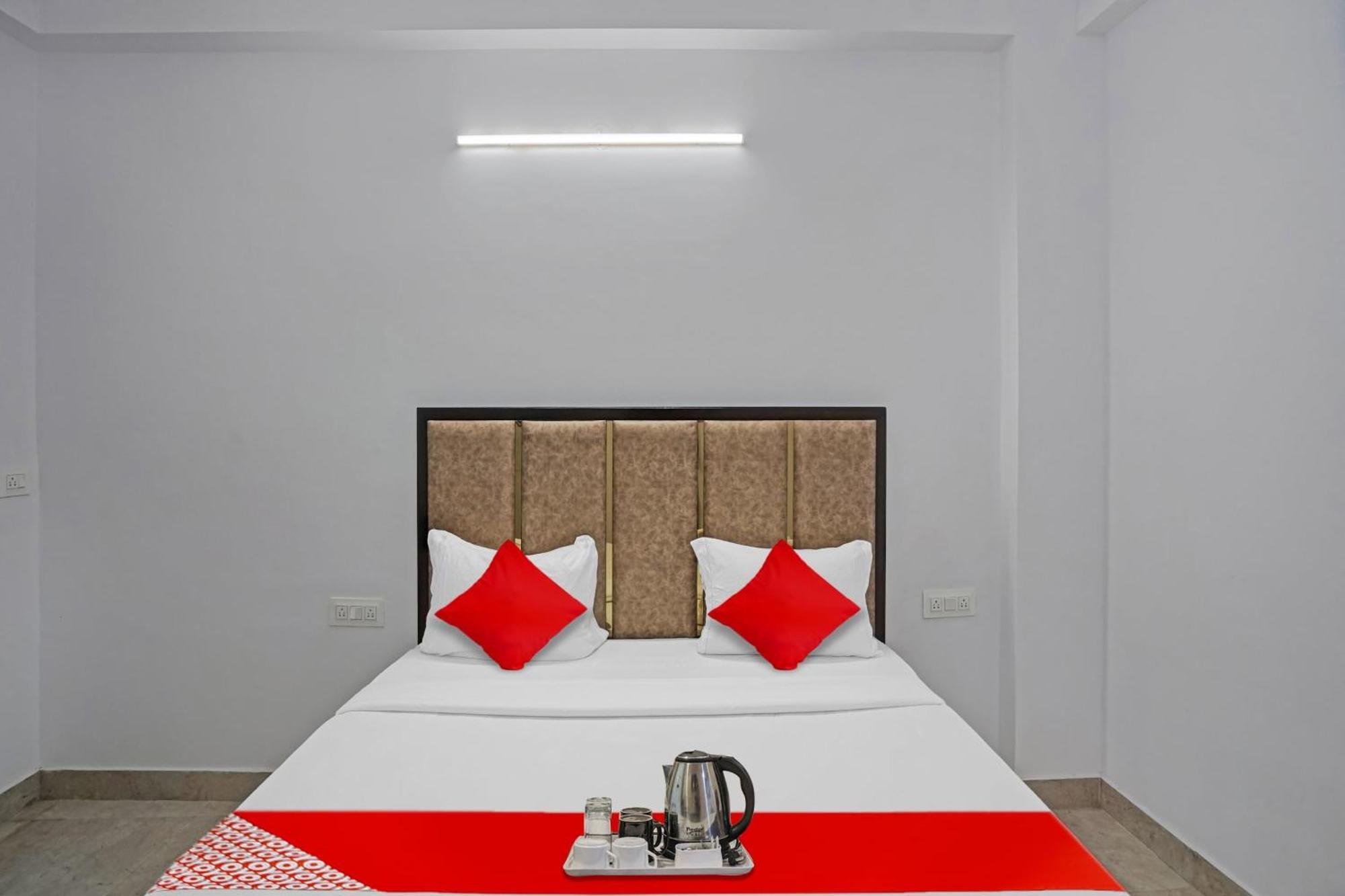 O Raj Residency Hotel 3*